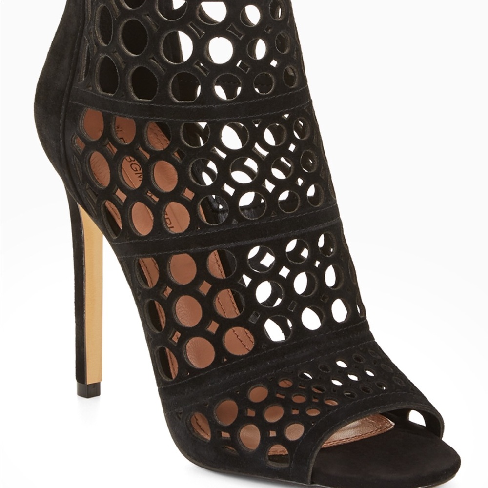 BCBG Max Azria Black Suede bootie - 7